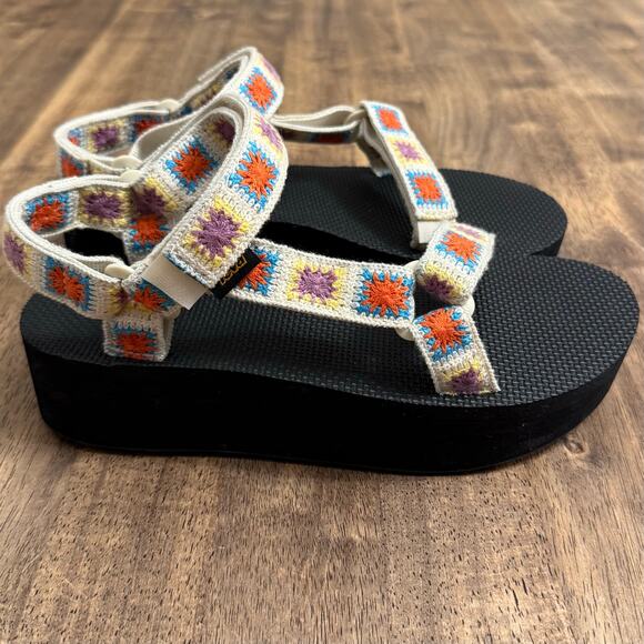 Teva Sandal Flatform Universal Crochet Granny Squares Platform Hike Women’s Sz 8 - Picture 4 of 10